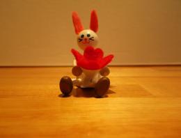 ▼ チェコ製　木製の人形　レスニーブーケ　うさぎ